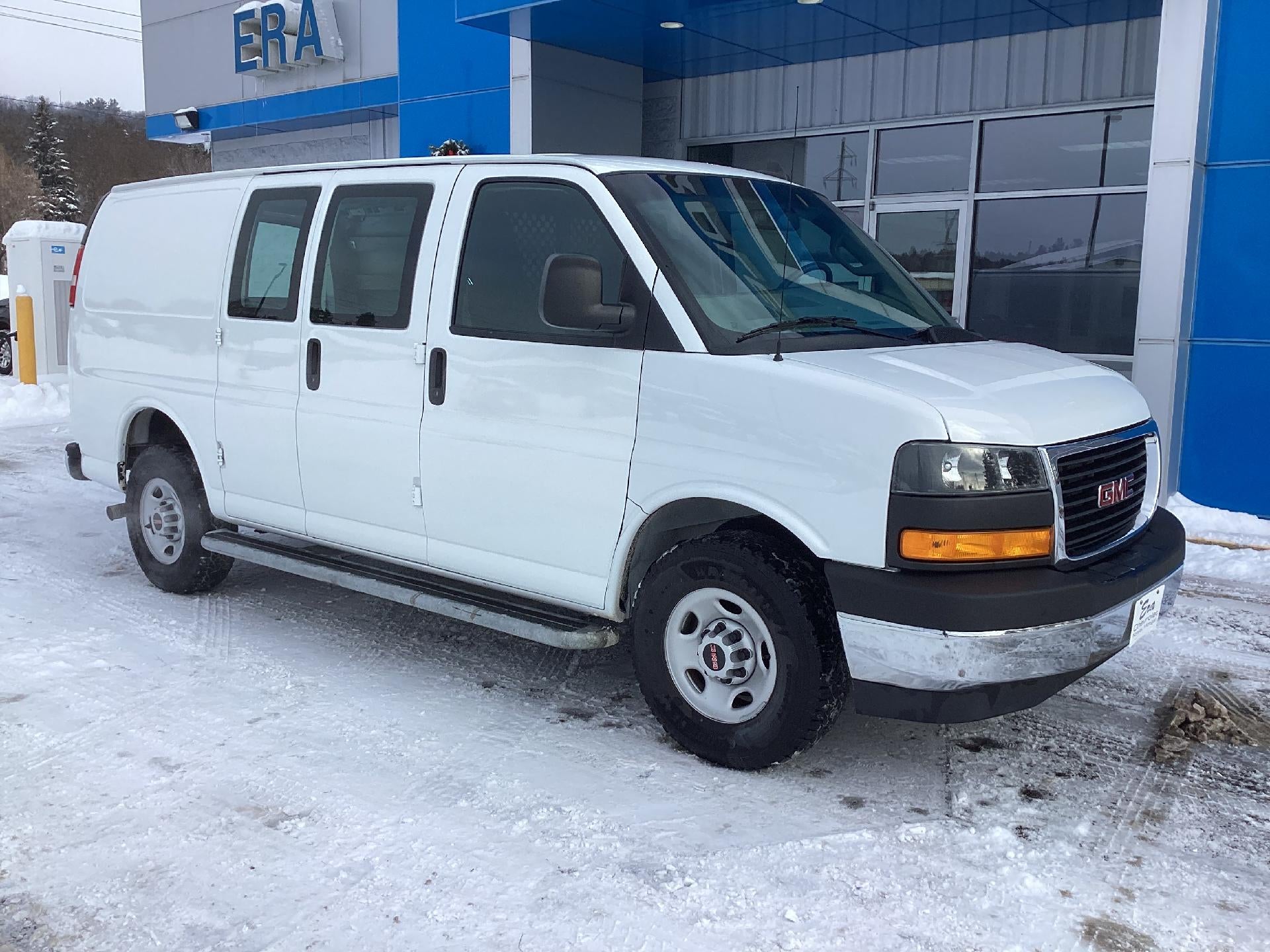 2023 GMC Savana Cargo 2500 Base