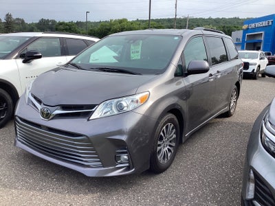 2018 Toyota Sienna XLE Auto Access Seat