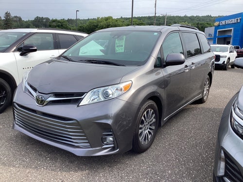 2018 Toyota Sienna XLE Auto Access Seat